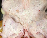Foto del paso 2 de la receta: Pollo asado con mantequilla