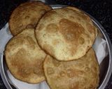 A picture of step 4 of Moong Dal Kachori.