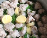 รูปขั้นตอนการทำที่ 3 ของ แกงจืดตำลึงเต้าหู้หมูเด้ง