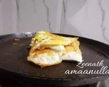 A picture of step 2 of Egg and Cheese Sandwich.