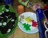 Foto langkah ke 1 dari resep Burger Cookies.