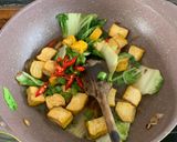 Foto langkah ke 4 dari resep Tumis Tahu Tauge Sawi.