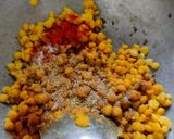 A picture of step 3 of Crispy Chana dal maida samosa (jain snack).