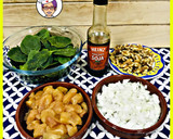 Foto del paso 1 de la receta: Ensalada de espinacas y pollo con soja