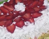 صورة لخطوة 12 من وصفة تاورت بالفراولة🎂🍓