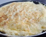 Foto del paso 5 de la receta Tortilla de patatas y cebolla en Tm5