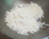 A picture of step 2 of Bhat Bhaja.