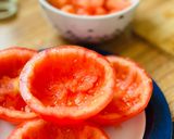Hình bước làm 2 của món Cà Chua Nhồi Chả Tôm Quết Áp Chảo