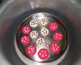 कलरफुल चोको चिप्स कुकीज (colorful choco chips cookies recipe in marathi) रेसिपी स्टेप 4 फोटो 