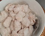 Foto langkah ke 2 dari resep Chicken Popcorn.