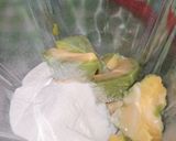 Foto langkah ke 2 dari resep Avocado Ice Cream With Almond And Choco Chip.