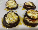 Foto del paso 2 de la receta: Berenjena con queso Philadelphia, miel y piñones