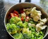 A picture of step 1 of Mix vegetables spicy korma.