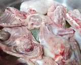 Foto del paso 1 de la receta: Conejo en salsa de almendras