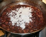A picture of step 3 of Cremini Mushroom Sauce with Merlot - JON STYLE.