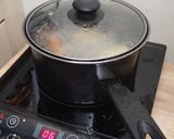 A picture of step 2 of Basmati rice & wild rice cooked on induction hob.😋😋😋.