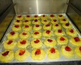 Foto langkah ke 5 dari resep Stroberry thumprint cookies.