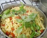 Foto del paso 5 de la receta: Tirabuzones con tomate albahaca y aceitunas