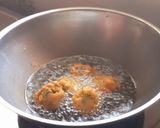 A picture of step 5 of Kara vadai.