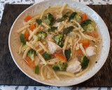 Foto del paso 5 de la receta: Sopa de pollo con verduras y pasta alemana