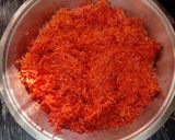A picture of step 1 of Gajar Halwa.