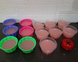 Foto langkah ke 3 dari resep 184. Puding Strawberry Coklat Putih.