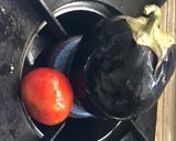 A picture of step 1 of Aloo-Baingan chokha.