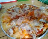 Foto langkah ke 8 dari resep Pizza Homemade Empuk Percis Pizza Hut.