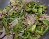 शिमला मिर्च प्याज की सब्जी रेसिपी चरण 3 फोटो