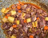 Vörösboros őzpörkölt recept fázis 3 fotója
