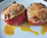 Foto del paso 7 de la receta: Tomates rellenos de carne y verduras con costron de queso