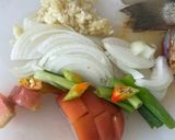 Foto langkah ke 2 dari resep Ikan saus tomat.