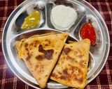 A picture of step 3 of Aloo Paratha with Curd.