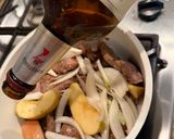 Hình bước làm 3 của món Thịt nạc vai hầm táo (Stewed Meat with Apples)