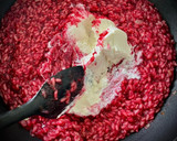 Foto del paso 4 de la receta: Risotto de remolacha con ricota