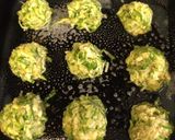 Foto del paso 2 de la receta: Tortitas de calabaza rallada