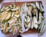 Foto del paso 2 de la receta: PASTA CON VERDURAS AL WOK 🍅 🧅🍆🥕