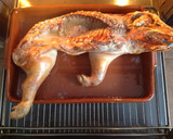 Foto del paso 5 de la receta: Cochinillo al horno
