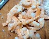 Foto del paso 2 de la receta: Empanadas de machas con camarones y queso mantecoso