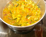 Foto del paso 5 de la receta: Pollo en salsa con pimiento y calabacín