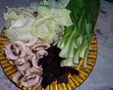 Foto langkah ke 2 dari resep Sukiyaki Tomyam ala Rumahan.
