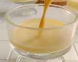 Foto langkah ke 5 dari resep Saffron Panna Cotta.