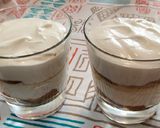 Foto del paso 3 de la receta: Tiramisú de queso batido en vaso