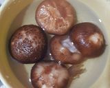 Foto langkah ke 1 dari resep Tumis Kental Jamur Shitake ala Taiwan.