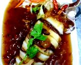 รูปขั้นตอนการทำที่ 8 ของ ปลาหมึกยัดไส้ไก่สับราดซอสมะขาม