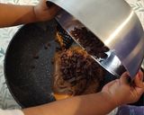 Foto langkah ke 5 dari resep Cookies Coklat Karamel.