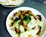 Hình bước làm 3 của món Gỏi xoài + khô chỉ vàng + tóp mỡ