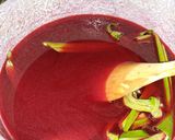 Foto langkah ke 1 dari resep Sirup untuk es buah.
