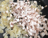 Foto del paso 4 de la receta: Salmón con salsa de champiñones