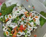 Foto langkah ke 4 dari resep Tumis Cumi Cabe Hijau.